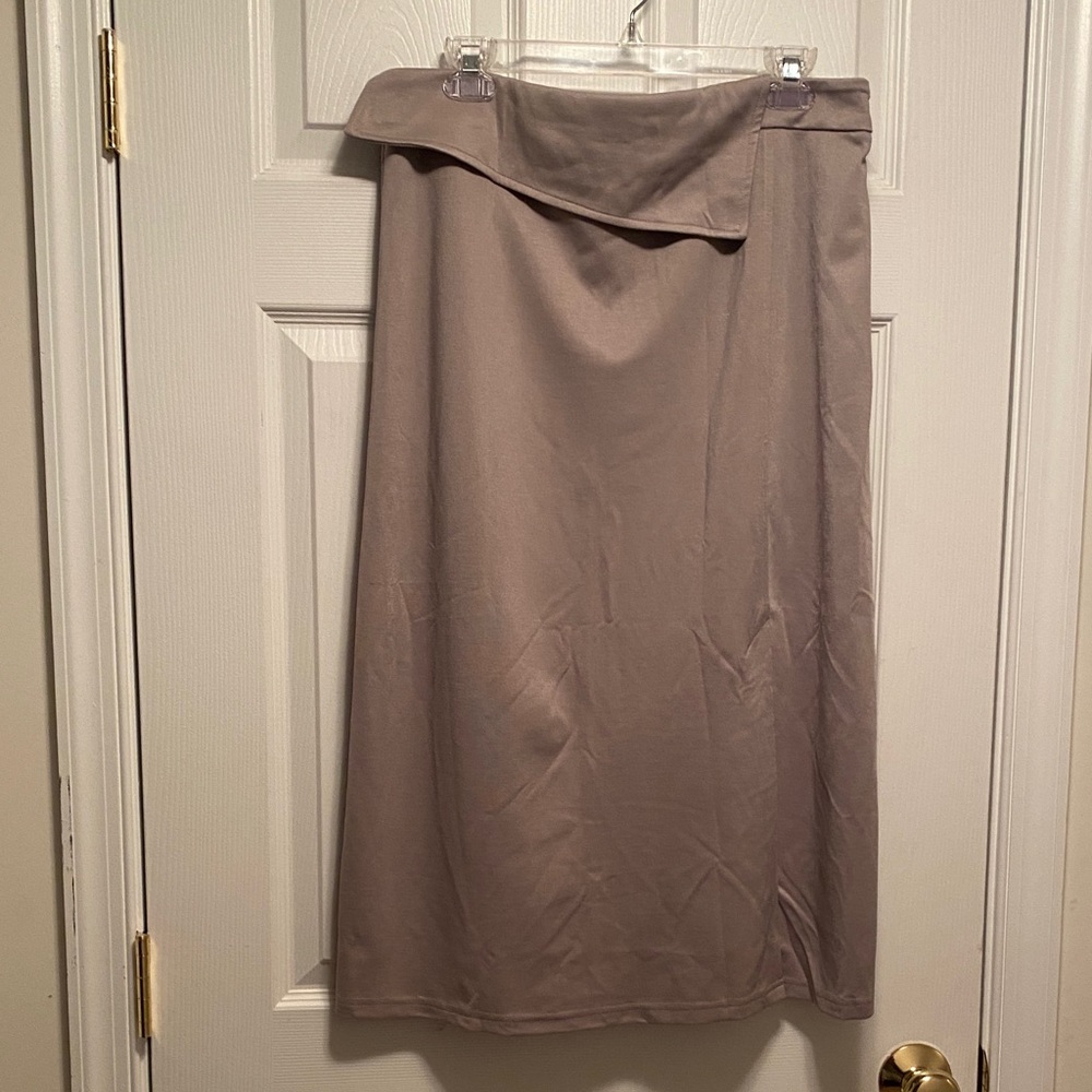 Kate Kasin  Gray Skirt…size XL